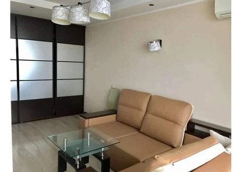 Сдам 2-х кiмн. кв-ру в центрi по буль. Шевченко 6800 грн/міс