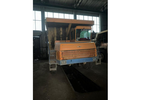 Розпродаж кар’єрної техніки у Житомирській області