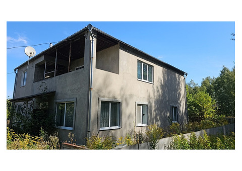 Будинок поруч з лісом - 69 км до столиці